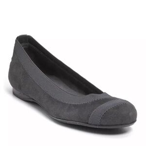 STUART WEITZMAN GIVEABLE FLAT